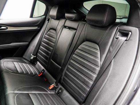 Used 2023 Alfa Romeo Stelvio Veloce image 47