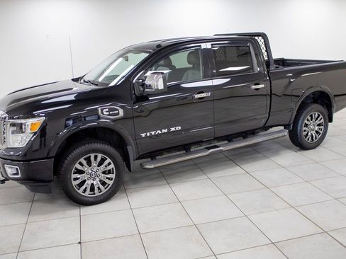 Used 2016 Nissan Titan Platinum Reserve image 4