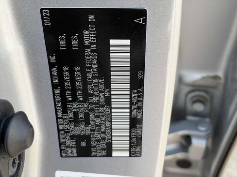 Used 2023 Toyota Highlander L image 26