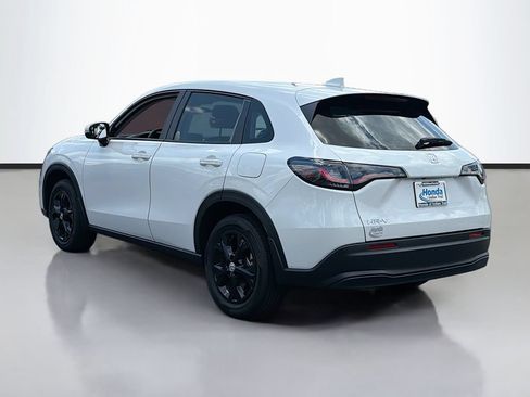 Used 2025 Honda HR-V LX image 8