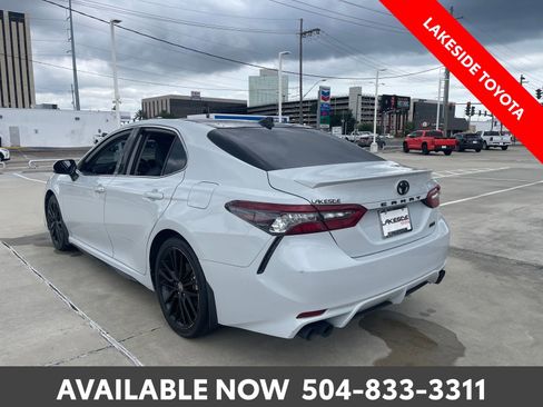 Used 2023 Toyota Camry XSE FWD image 3