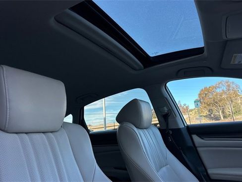 Certified 2022 Honda Accord Touring image 18