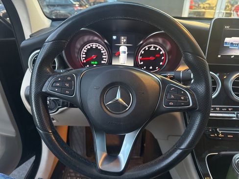 Used 2018 Mercedes-Benz GLC 300 4MATIC image 22