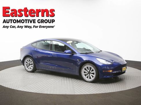 Used 2022 Tesla Model 3 Standard Range image 46