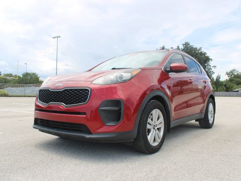 Used 2017 Kia Sportage LX w/ LX Popular Package FWD image 3