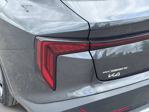 New 2026 Kia K4 FWD image 11