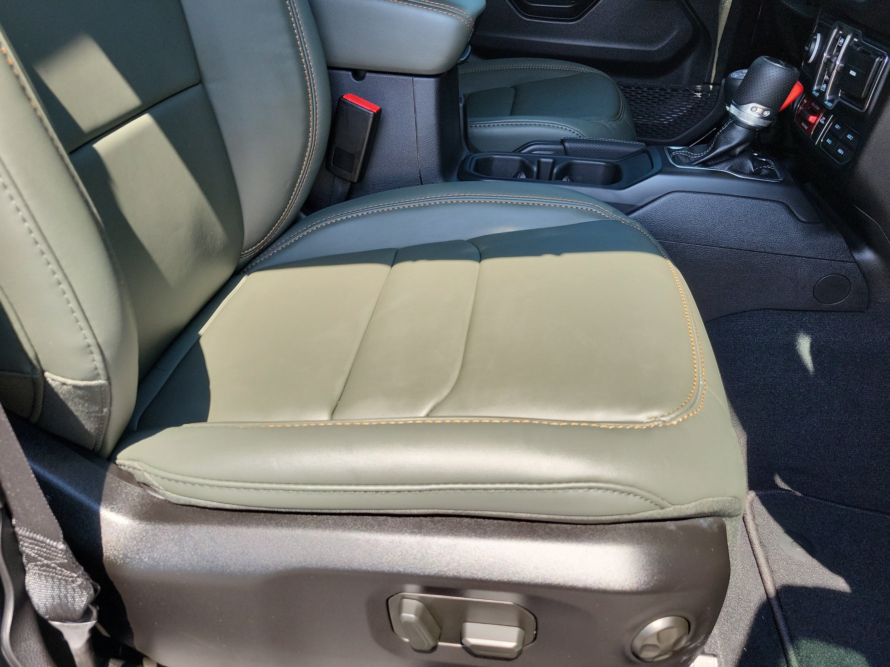 New 2026 Jeep Gladiator Mojave AWD/4WD image 19