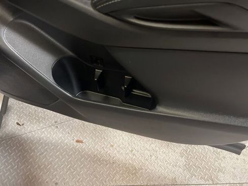 Used 2024 Subaru Ascent Premium w/ Convenience Package image 65