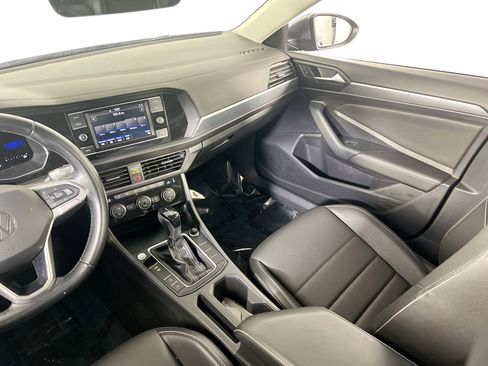 Used 2022 Volkswagen Jetta SE image 22