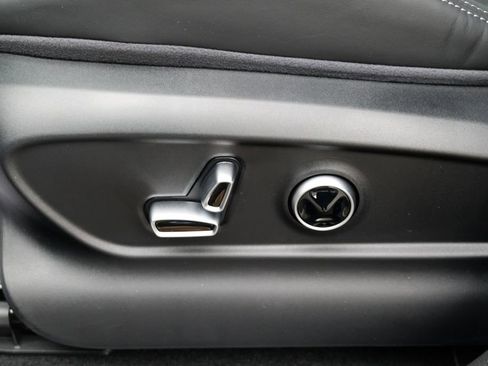 New 2025 Maserati Grecale GT image 24