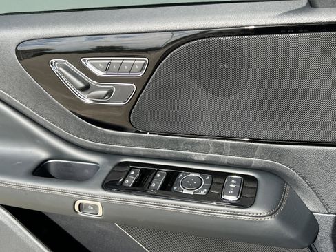 New 2026 Lincoln Aviator 2WD image 24