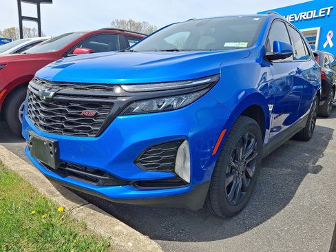 Used 2024 Chevrolet Equinox RS w/ RS Leather Package image 3