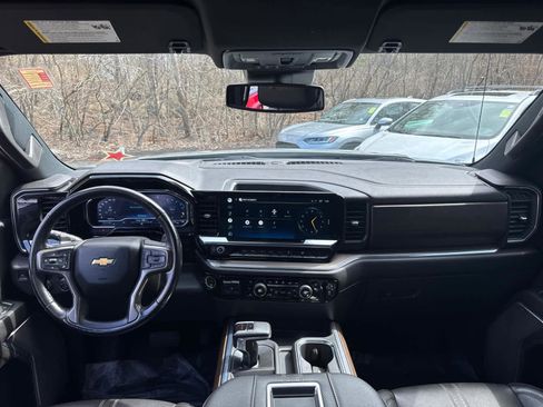 Used 2022 Chevrolet Silverado 1500 High Country image 31