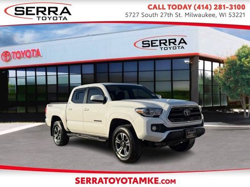 Used 2016 Toyota Tacoma SR5 image 1