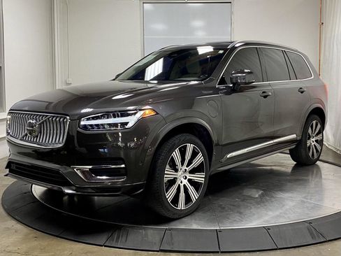 Used 2024 Volvo XC90 T8 Plus AWD/4WD image 4