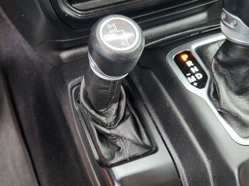 Certified 2021 Jeep Wrangler Unlimited Sahara AWD/4WD image 26