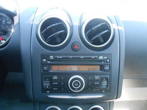 Used 2011 Nissan Rogue S AWD/4WD image 12