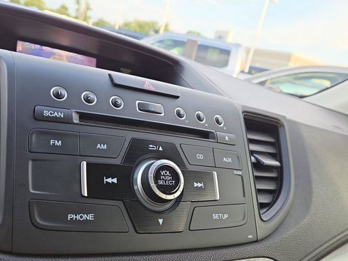 Used 2015 Honda CR-V LX image 9