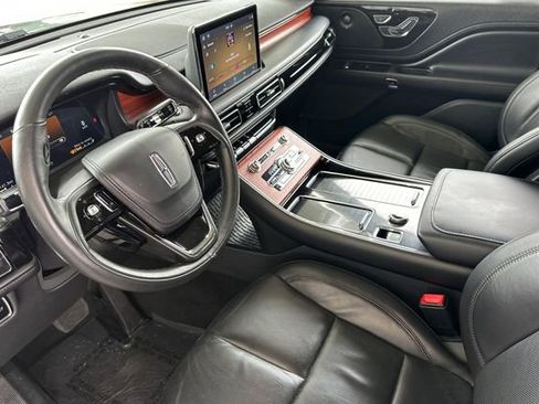 Used 2024 Lincoln Aviator Reserve RWD image 11