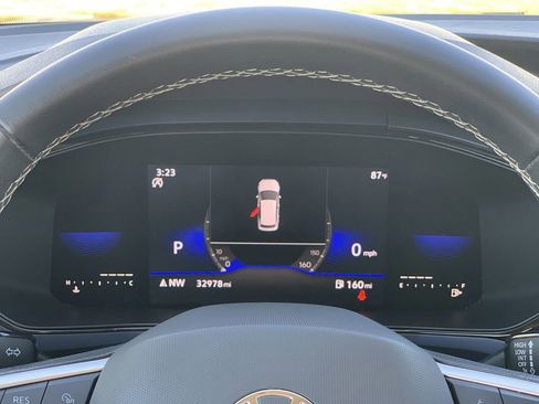 Used 2022 Volkswagen Taos SE image 8