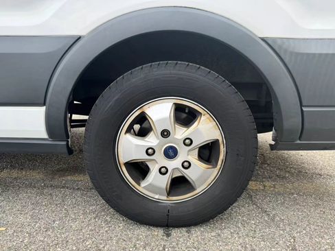 Used 2018 Ford Transit 350 XLT image 28