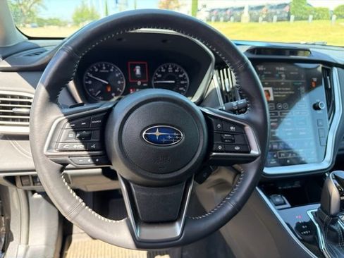 Used 2025 Subaru Outback Touring XT AWD/4WD image 10
