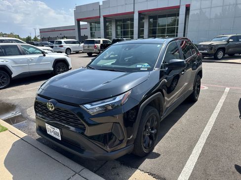 Used 2025 Toyota RAV4 LE FWD image 6