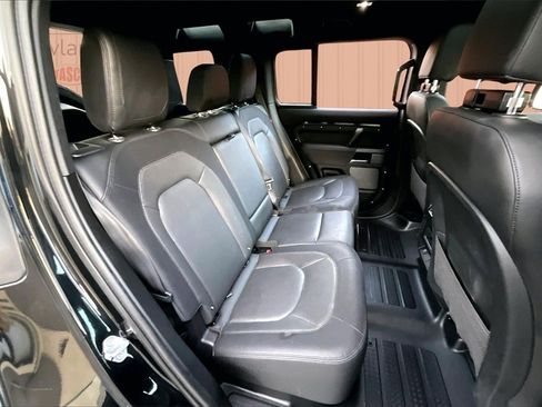 Used 2023 Land Rover Defender 110 X-Dynamic SE image 25