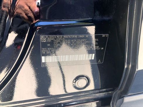 Used 2013 Toyota RAV4 XLE FWD image 33