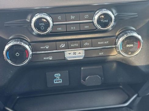 Used 2024 Ford F150 XLT image 24