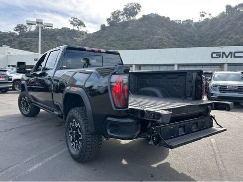 New 2026 GMC Sierra 2500 AT4X AWD/4WD image 32