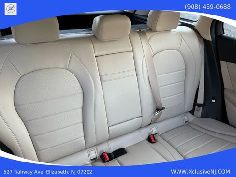 Used 2017 Mercedes-Benz GLC 300 4MATIC image 23