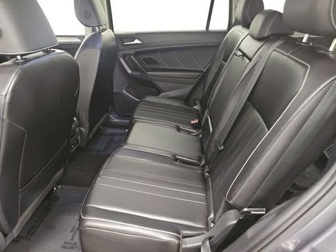 Used 2024 Volkswagen Tiguan SE image 30