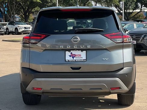 Used 2023 Nissan Rogue SV FWD image 5