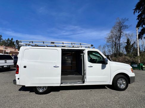 Used 2019 Nissan NV 3500 SL RWD image 20