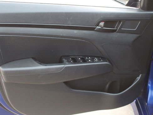 Used 2019 Hyundai Elantra Sport w/ Cargo Package image 14