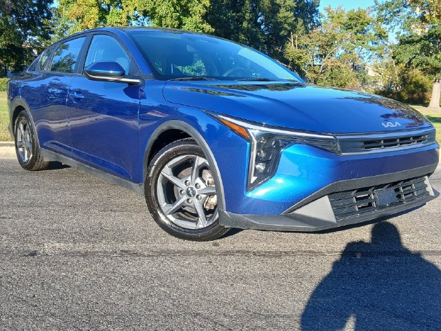 Certified 2025 Kia K4 FWD image 2