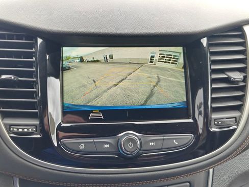 Used 2019 Chevrolet Trax LT w/ LT Convenience Package FWD image 26