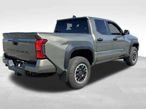 Certified 2026 Toyota Tacoma TRD Off-Road AWD/4WD image 5