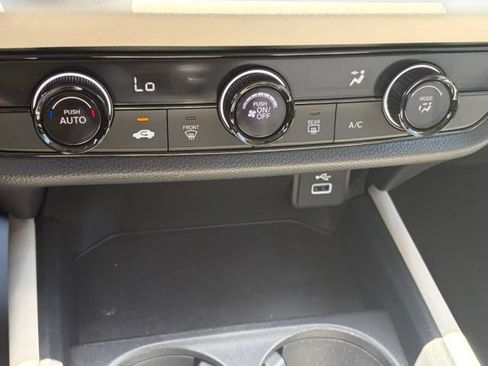 Certified 2024 Honda HR-V LX image 21