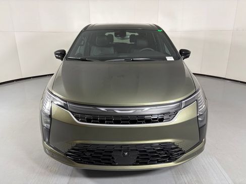 New 2027 Chrysler Pacifica Select FWD image 3