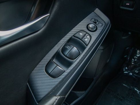 Used 2025 Nissan Sentra SV FWD image 12