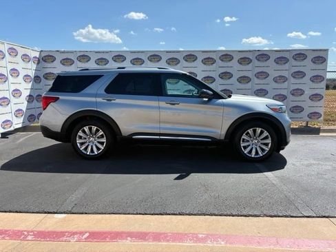 Certified 2024 Ford Explorer Limited w/ Limited Technology Package RWD image 1
