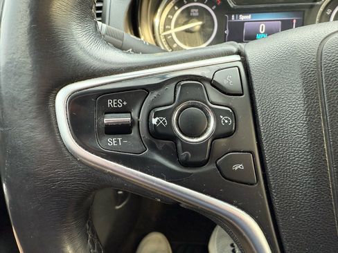 Used 2016 Buick Regal image 12