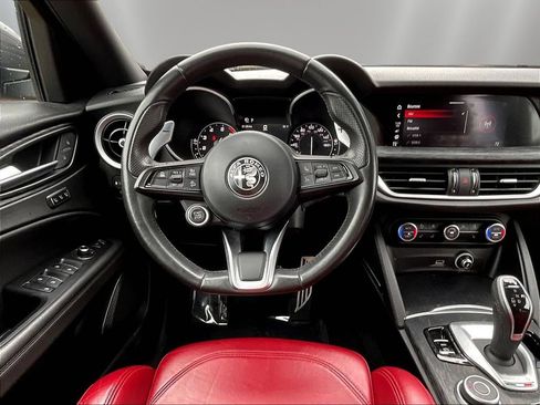 Used 2022 Alfa Romeo Stelvio Sprint AWD/4WD image 8
