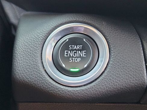 Used 2023 Buick Envision Essence FWD image 9