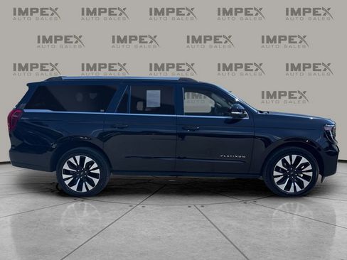 Used 2025 Ford Expedition Max Platinum w/ Driver's Package AWD/4WD image 6