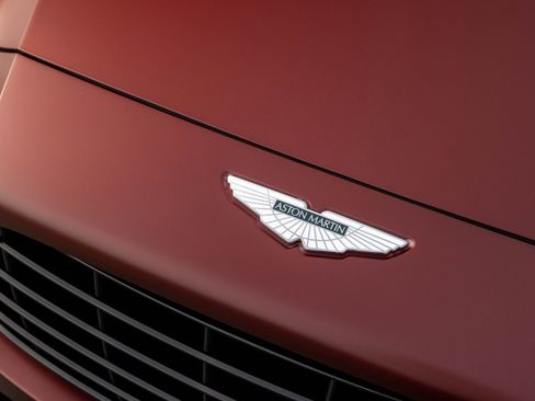 Used 2021 Aston Martin DBX AWD/4WD image 24