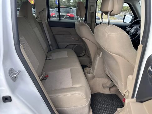 Used 2013 Jeep Patriot Sport FWD image 16