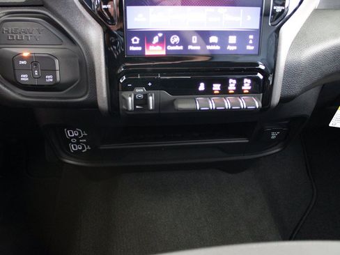 Used 2026 RAM 2500 Tradesman AWD/4WD image 33